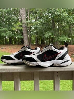 Men’s Nike Air Monarchs White/Black/Red Size 7